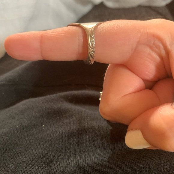 Spoon bent ring with red ruby stone - Picture 5 of 5